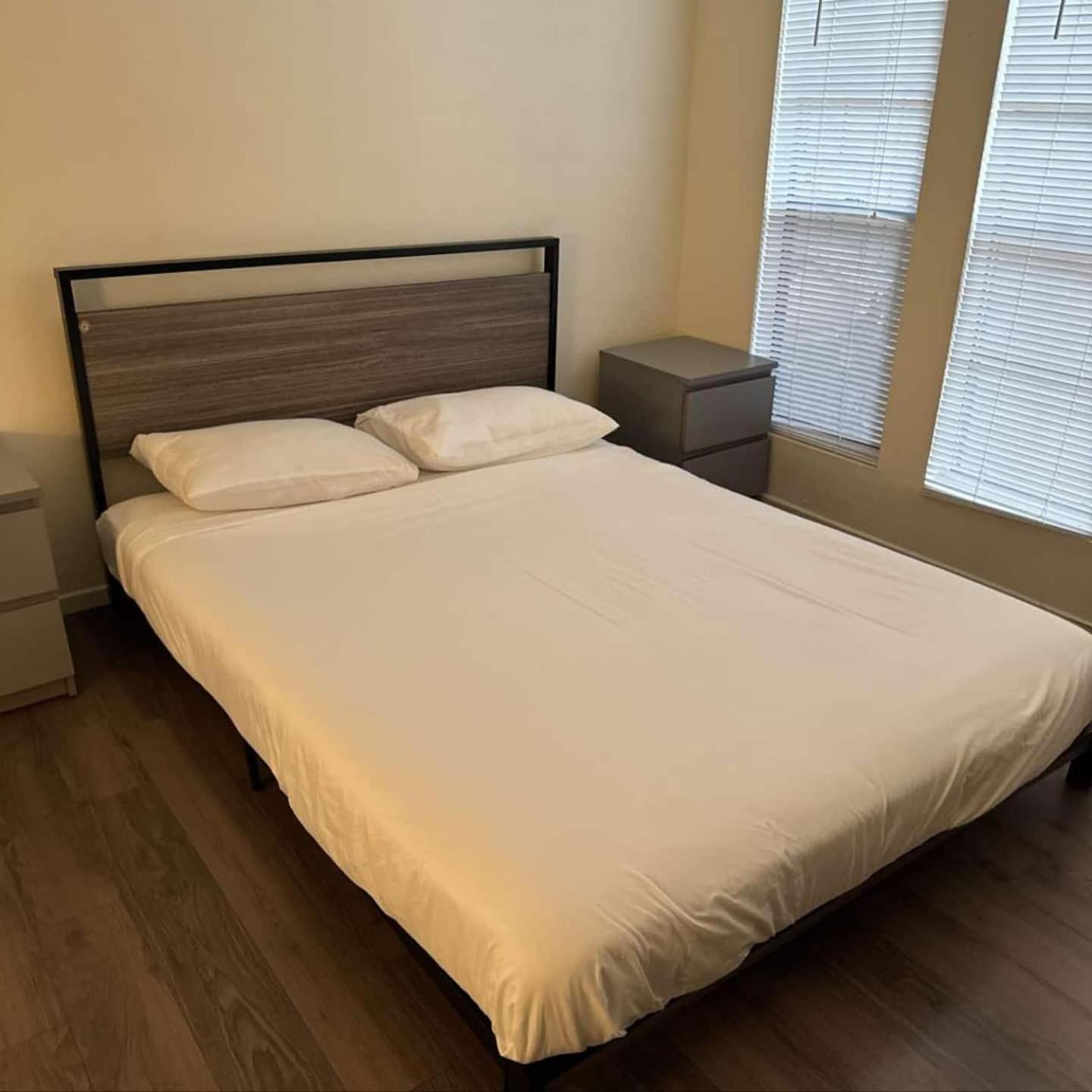 2 Or 3 Bedroom Walk To Mgm Casino And Strip