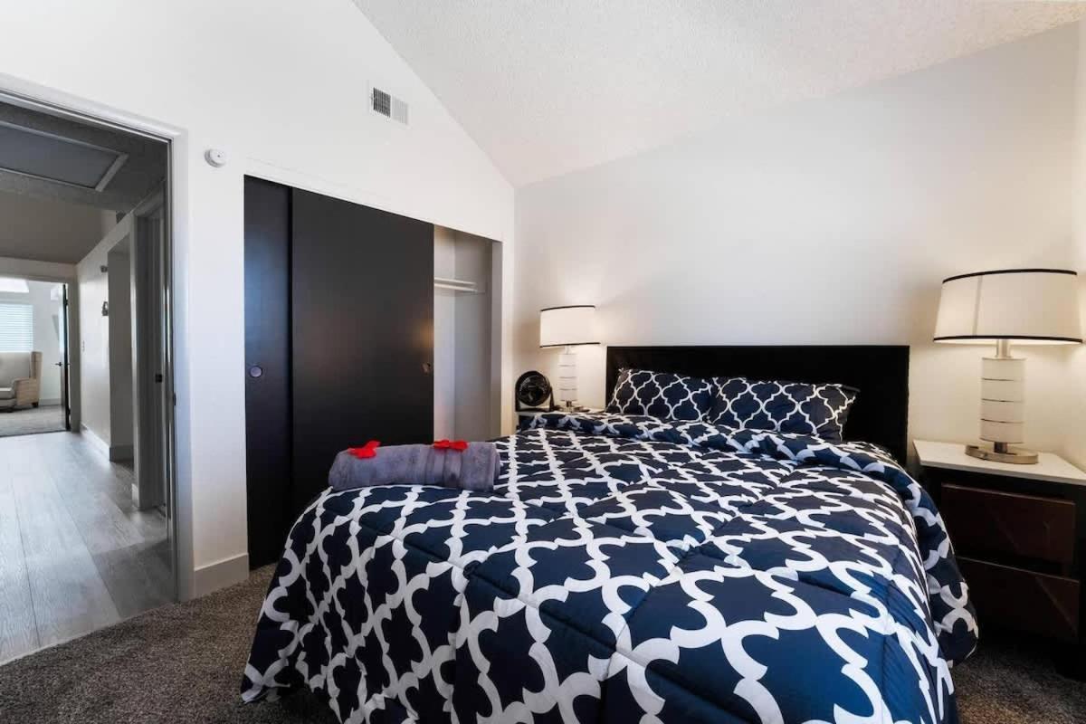 Villa Bright Big Lights Your Near The Strip Las Vegas
