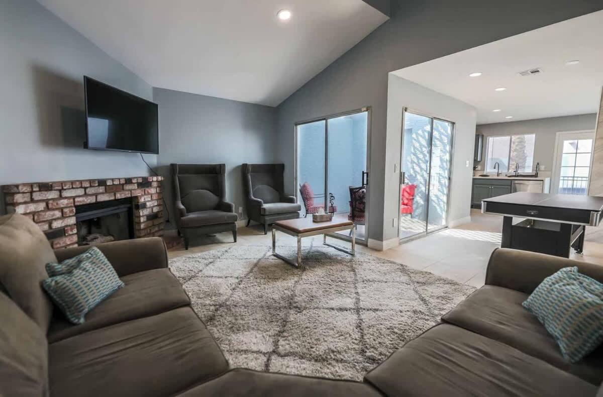 Vegas Living Gorgeous With Pool Near The Strip * Las Vegas