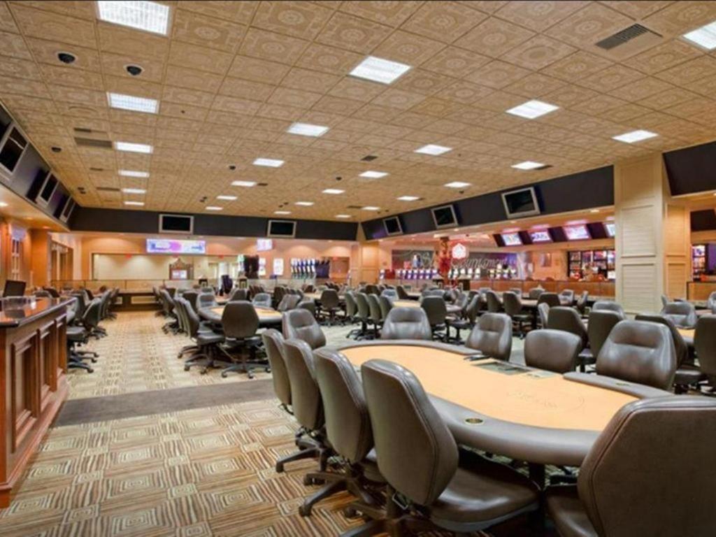 Orleans And Casino Resort 3*