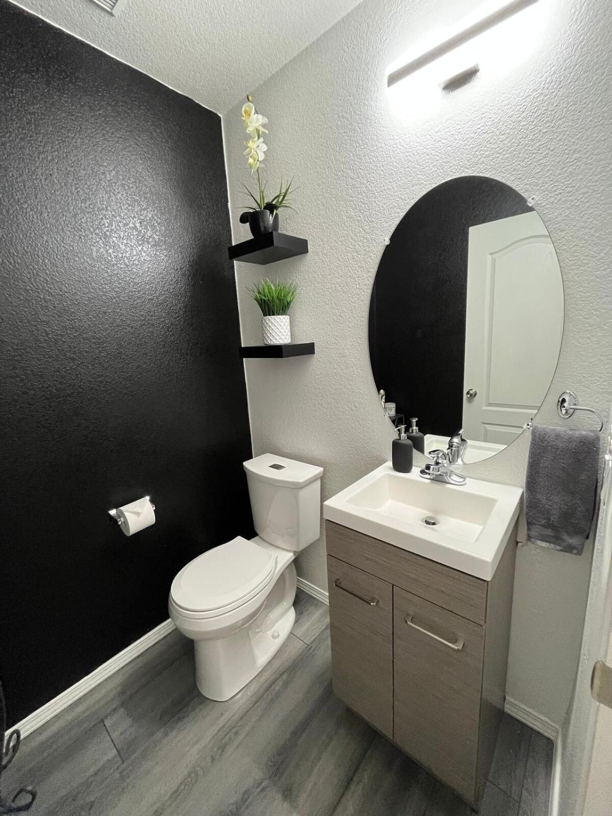 Beautiful 2 Story 20 Minutes From The Strip Ferienhaus