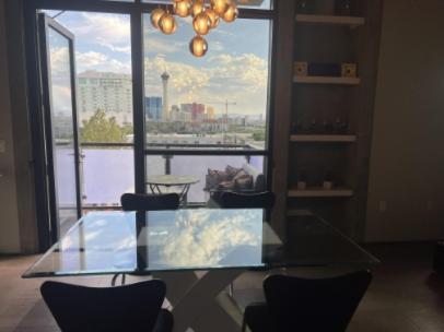 Balcony Luxury High Rise Downtown Fremont Casinos Holiday home