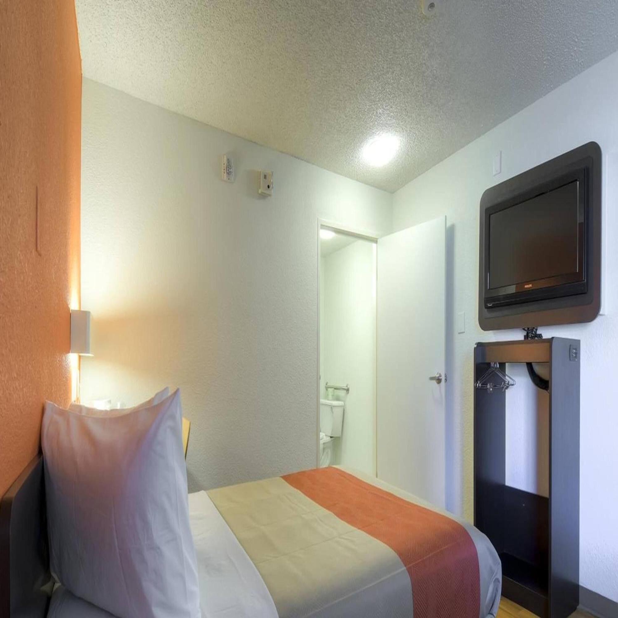 Motel 6-Las Vegas, NV - Tropicana Hotel Las Vegas
