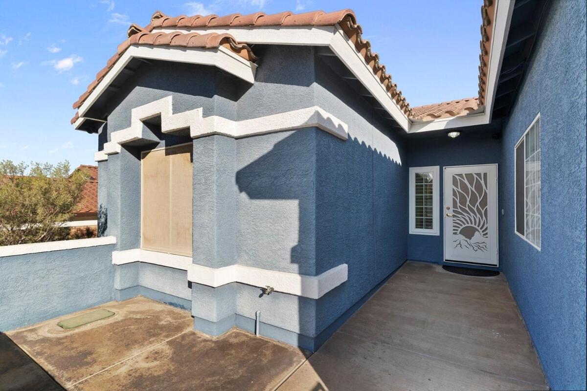 Bold Blue Retreat In Henderson Holiday home Las Vegas