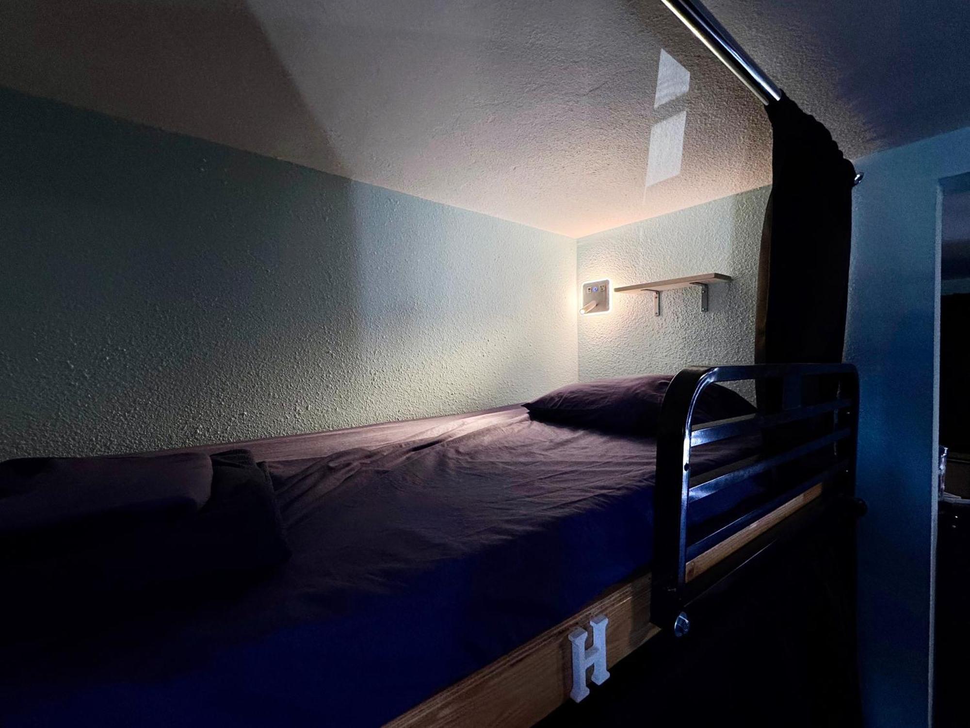 Sin Hostel