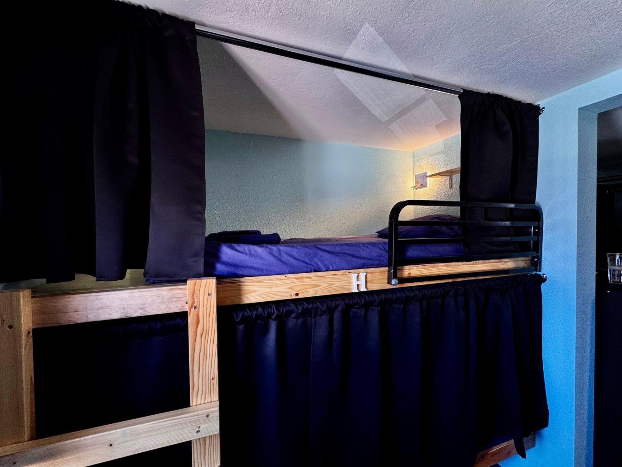 Hostel Sin