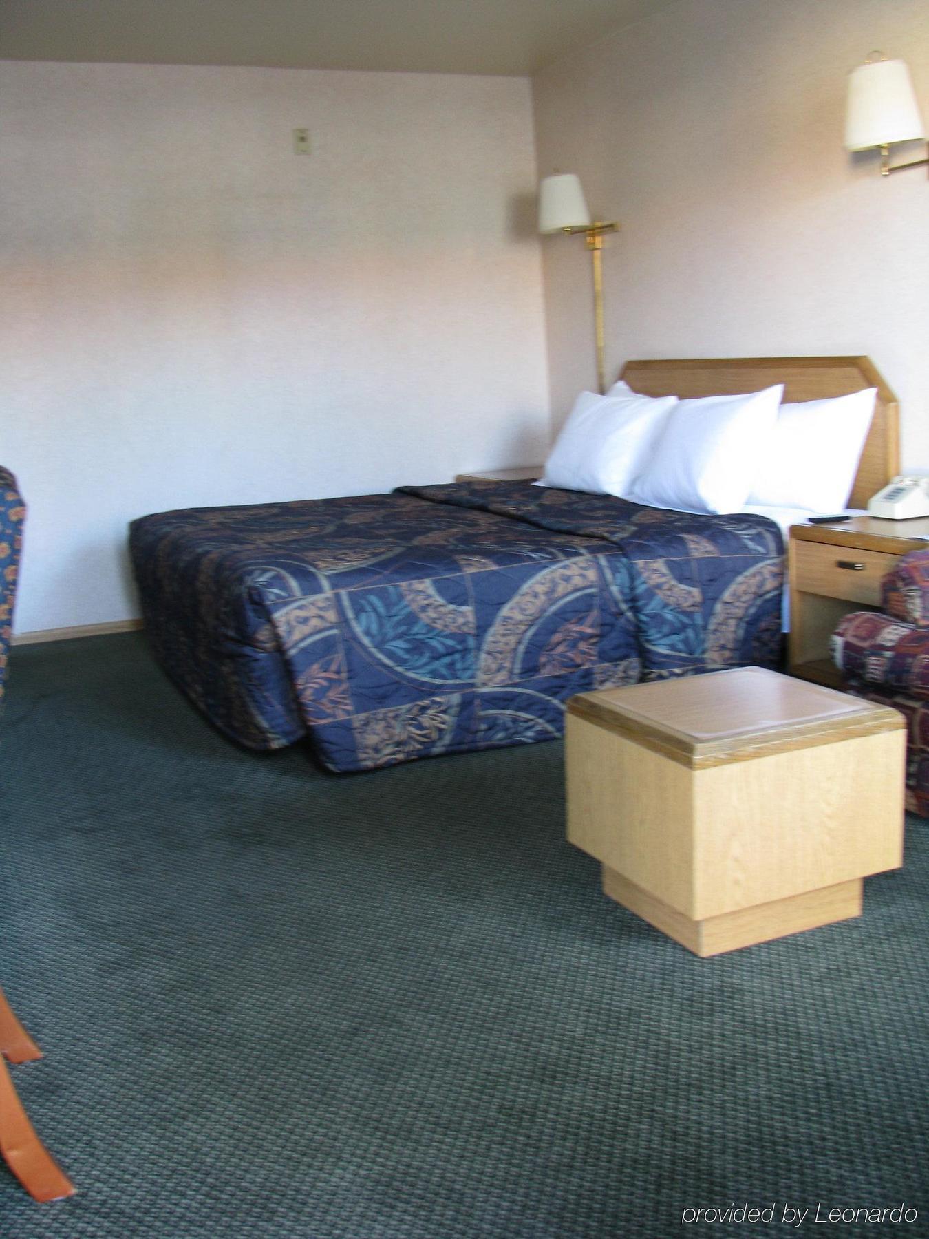 Days By Wyndham Vegas Airport Near The Strip 2*