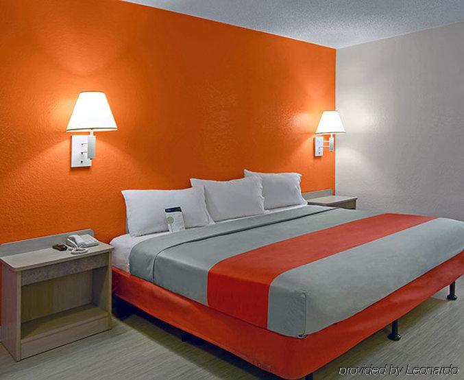 Hotel Vegas, Nv - Boulder Highway 2*