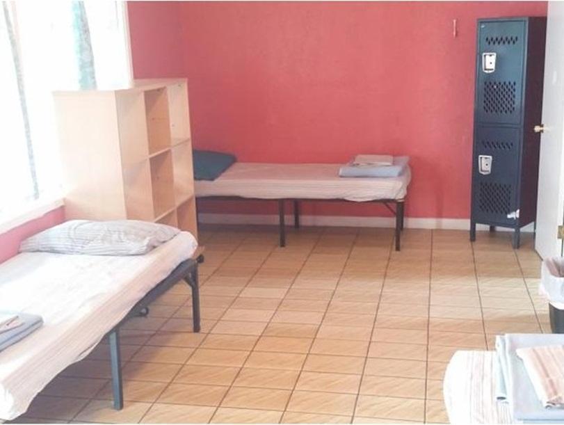Hostel Sin *