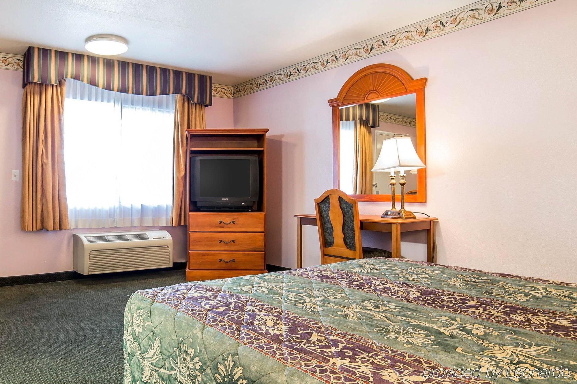 Siegel Select Convention Center Motel 2*
