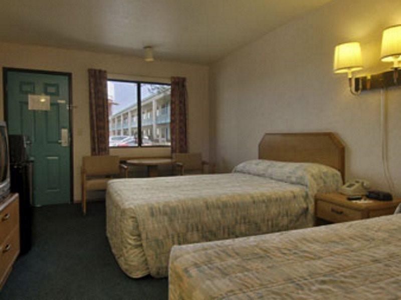 Hotel Days By Wyndham Vegas Airport Near The Strip