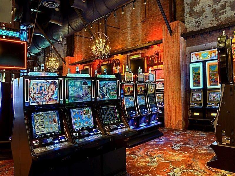 Downtown Grand & Casino Hotel 3*