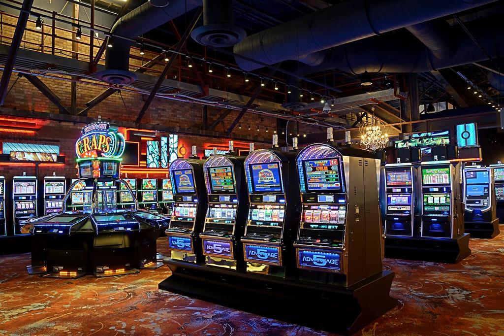 Downtown Grand & Casino Hotel 3*