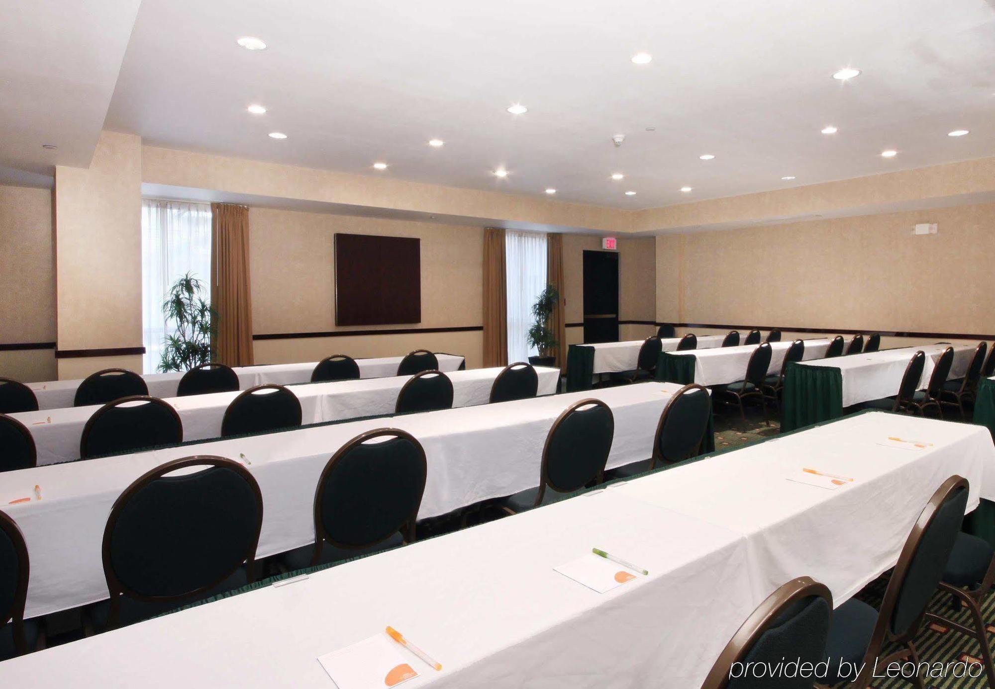 Courtyard By Marriott Stadium Area