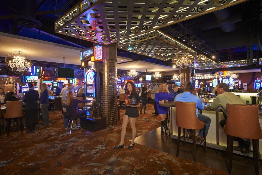 Downtown Grand & Casino Hotel 3*