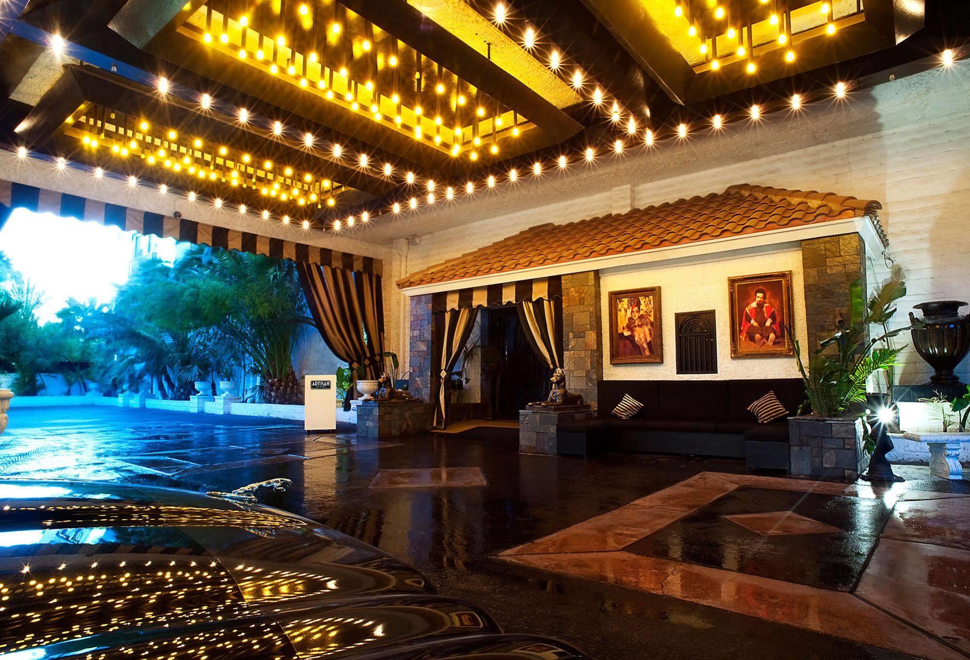 The Artisan Boutique - Adult Only 3*