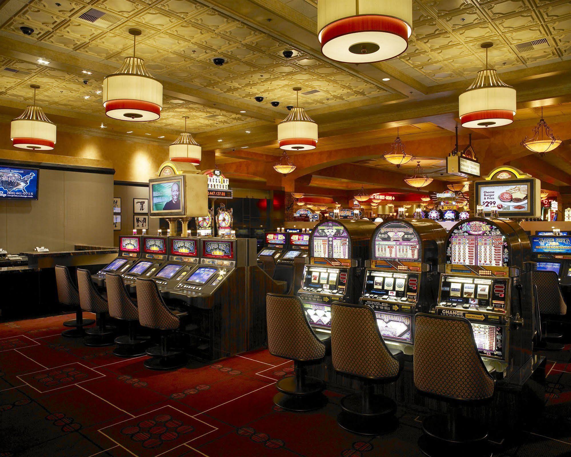 Hotel Santa Fe Station & Casino