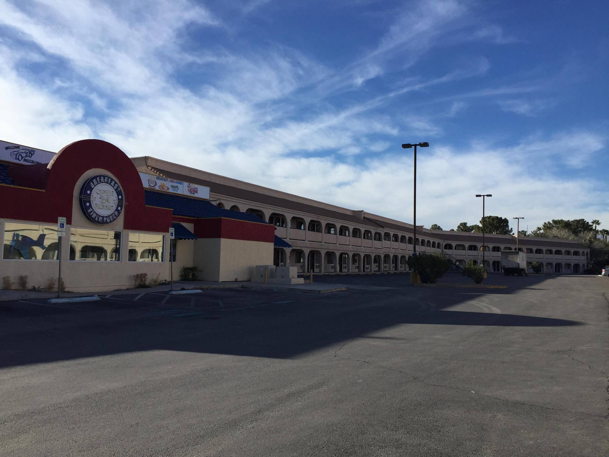 Motel Super 8 By Wyndham Vegas Nellis Afb Area 2*
