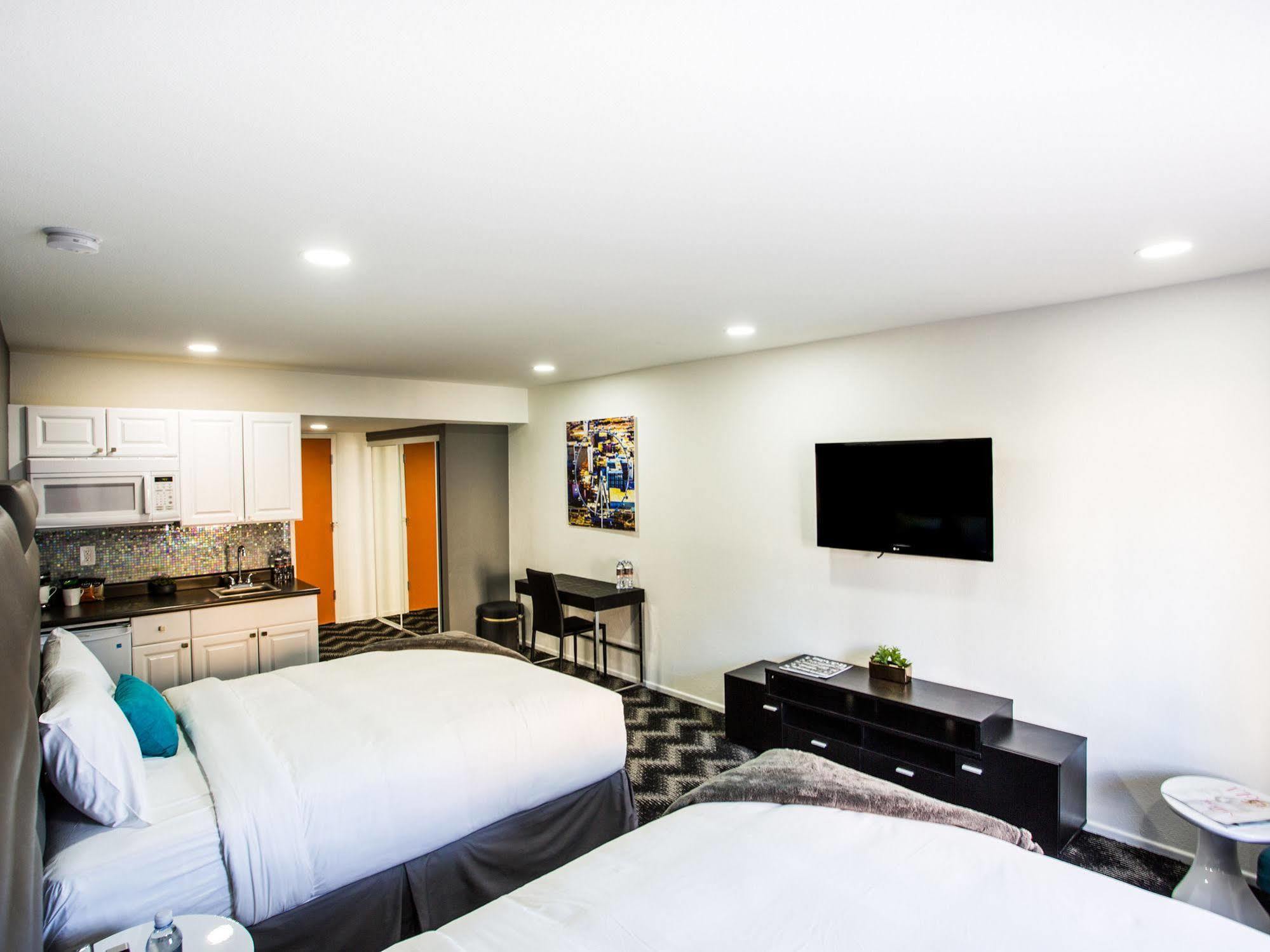 Siegel Select Convention Center Motel 2*