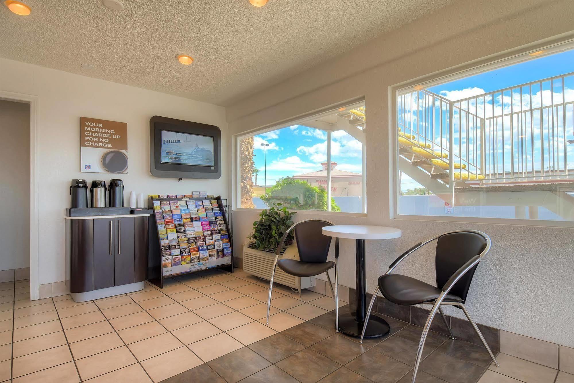 Vegas, Nv - Boulder Highway Hotel 2*