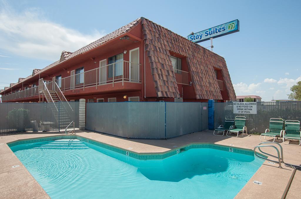Americana 5 Inn & Suites North Hotel Las Vegas