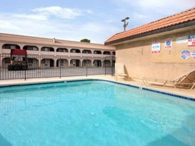 Super 8 By Wyndham Vegas Nellis Afb Area Motel Las Vegas