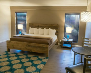 Thunderbird Hotel 2*
