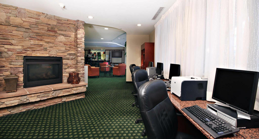Hotel Courtyard By Marriott Stadium Area 3*