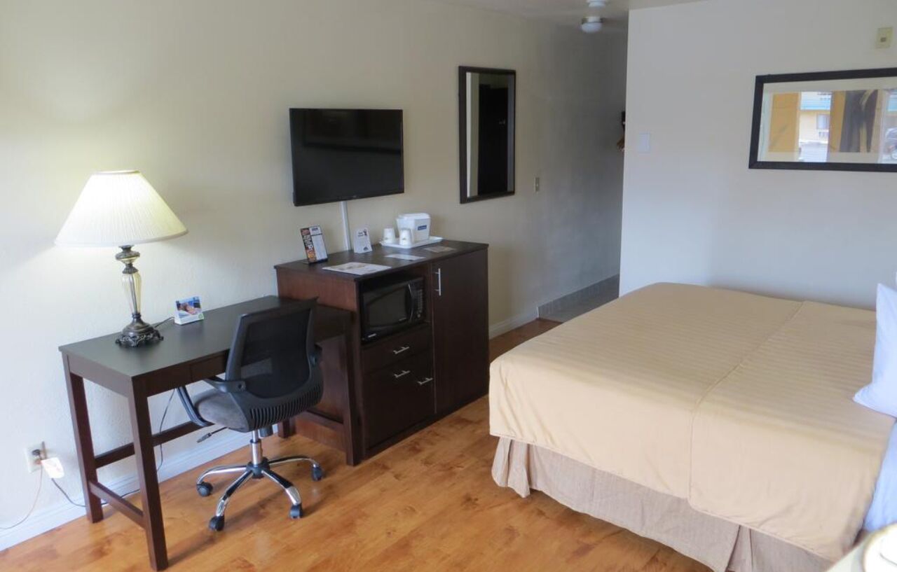 Days By Wyndham Vegas Airport Near The Strip Las Vegas