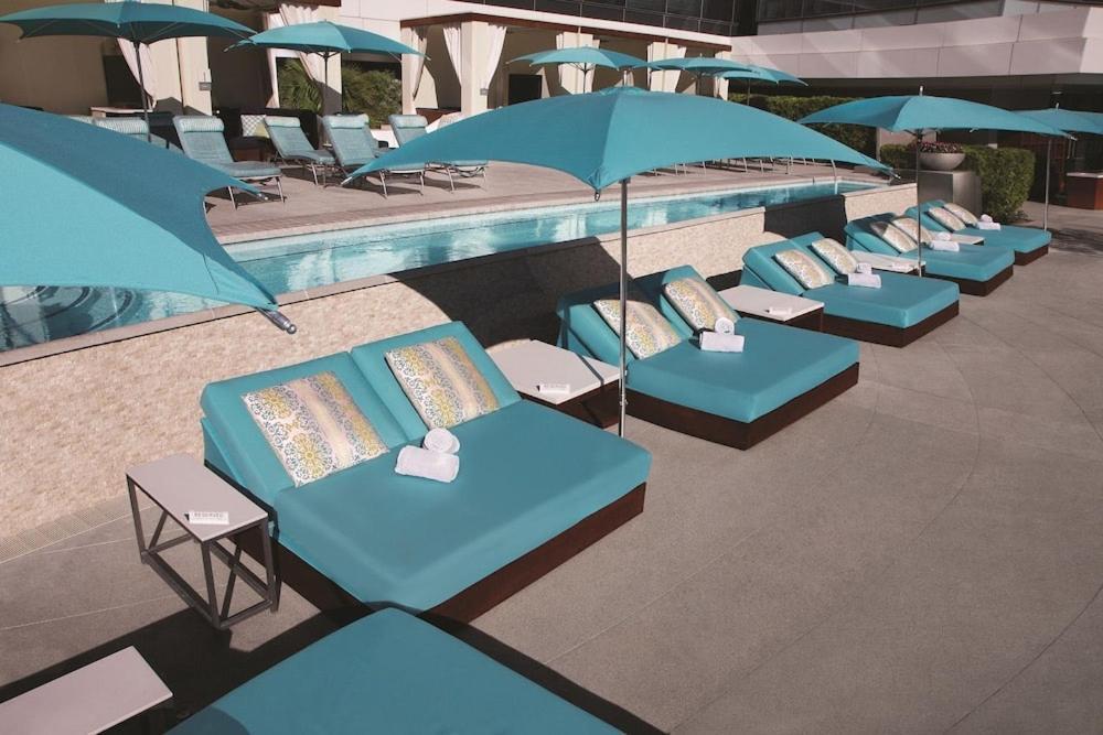 Vdara & Spa At Aria By Suiteness Hotel
