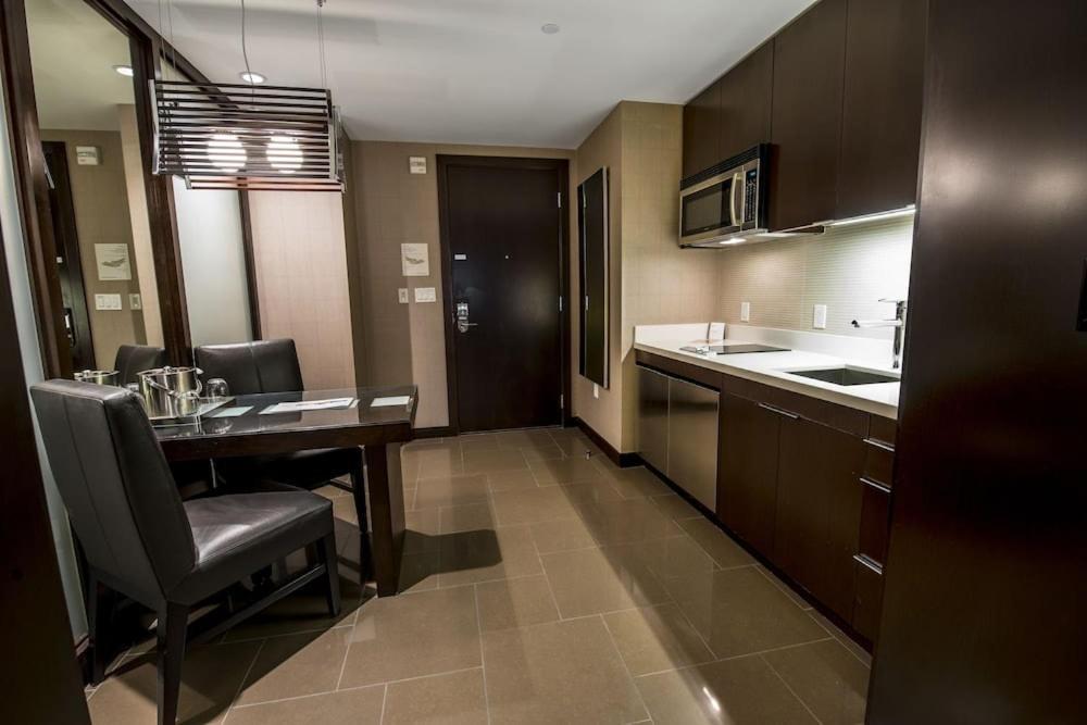 Vdara & Spa At Aria By Suiteness 5*