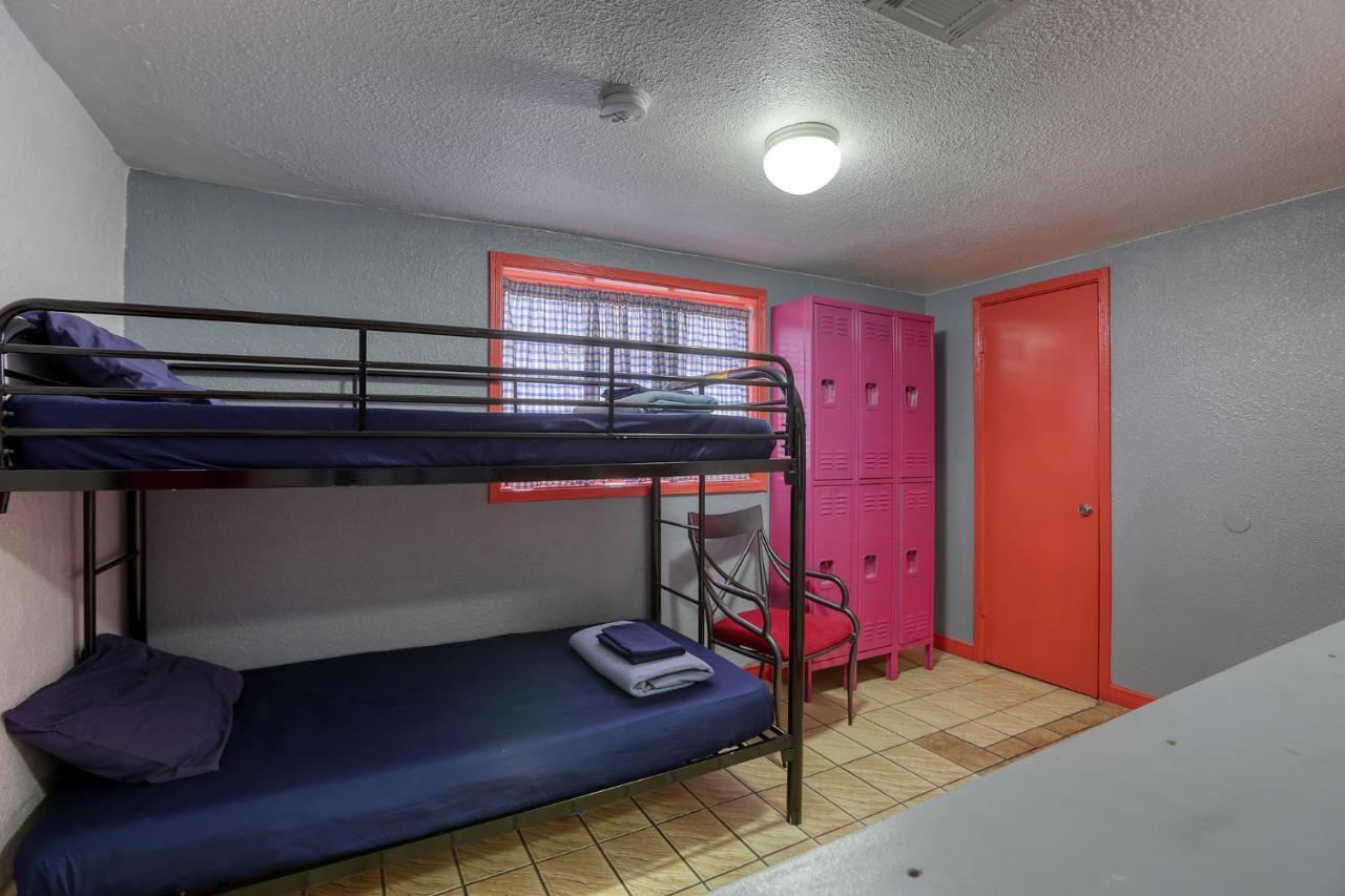 Hostel Sin