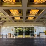 Signature Suites By Voyargo Deluxe Studio Mountain View 32Nd Fl