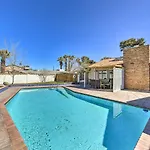 Elegant Home With Pool Table 3 Mi To Vegas Strip!