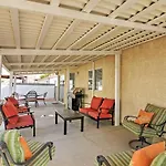 Spacious Las Vegas Home - Near Golfing And Hiking!