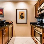 Signature Suites By Voyargo - 1Br Suites W Balcony