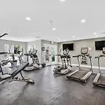 Condo close to Strip&Raiders Stadium