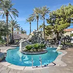 Condo close to Strip&Raiders Stadium