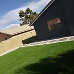 Beautiful Home W/ Red Door, Close To Strip/Stadium