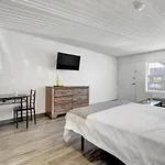 Siegel Slots And Suites