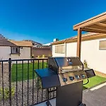 Stunning Renovated Home, Pool And Heated Spa