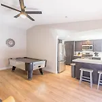 Stunning Renovated Home, Pool And Heated Spa