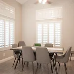 Brilliant 4 Bedroom House With Pool!