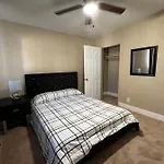 Central 3 Bedroom Flat W/ Private Yard