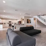 6 Bedroom Mansion W/ Amazing Backyard Pool!