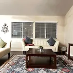 Sweet Spacious 5 Bdrm Home With Pool