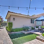 Modern Las Vegas Home With Patio 10 Mi To The Strip