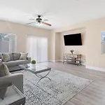 Beautiful Spacious Single Story Vegas Home