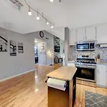 New! Fresh & Fun Heated Pool In Las Vegas, 4 Bedrooms, 1-Story, Minutes To The Las Vegas Strip, Full Kitchen