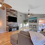 New! Fresh & Fun Heated Pool In Las Vegas, 4 Bedrooms, 1-Story, Minutes To The Las Vegas Strip, Full Kitchen